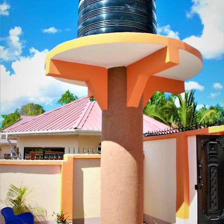 Jakicha Motel Dar es Salaam Ngoại thất bức ảnh