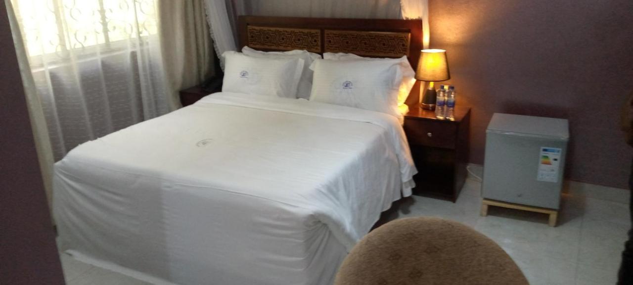 Jakicha Motel Dar es Salaam Ngoại thất bức ảnh