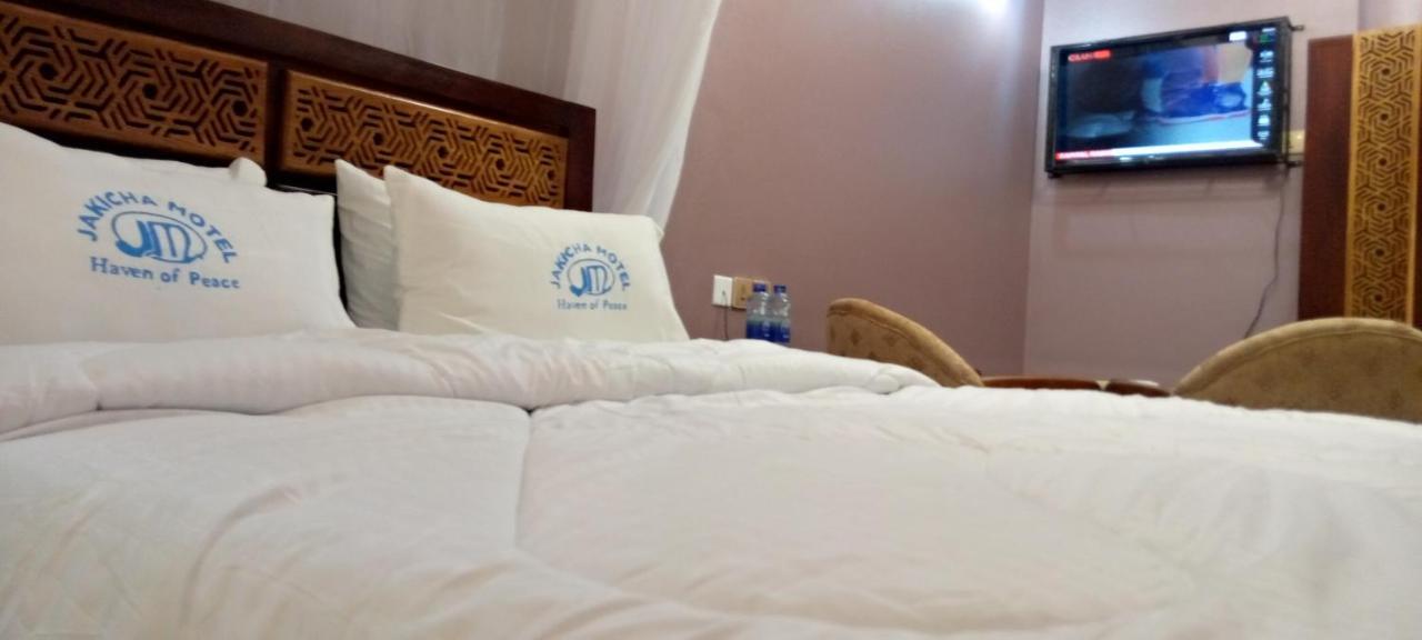 Jakicha Motel Dar es Salaam Ngoại thất bức ảnh