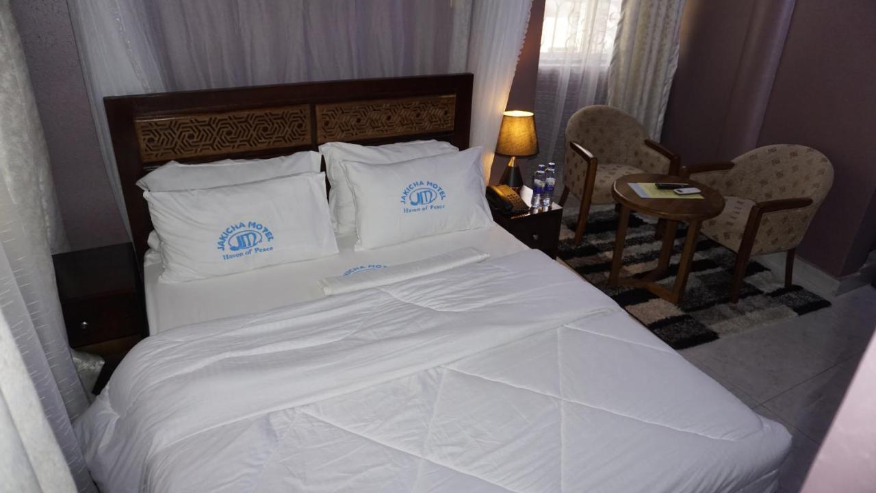 Jakicha Motel Dar es Salaam Ngoại thất bức ảnh