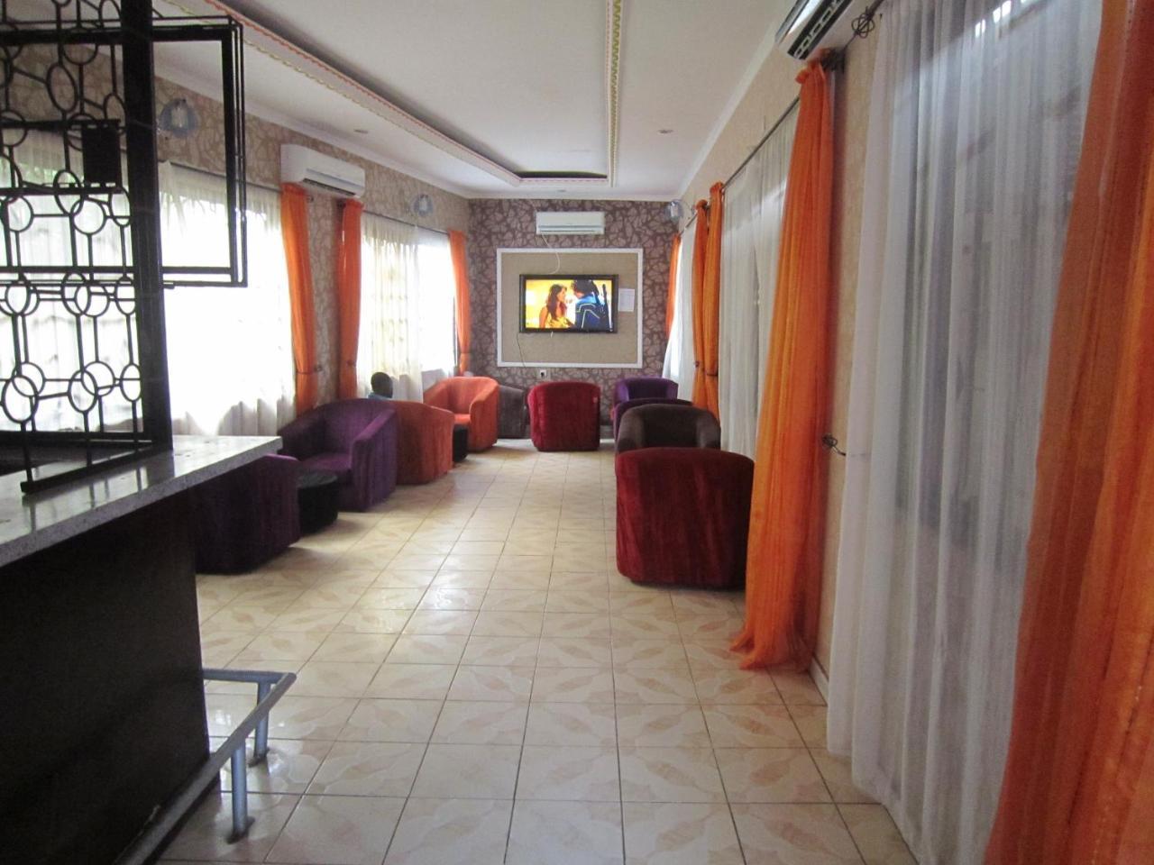 Jakicha Motel Dar es Salaam Ngoại thất bức ảnh