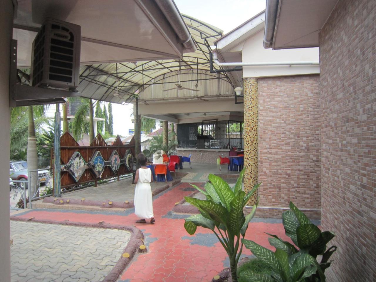 Jakicha Motel Dar es Salaam Ngoại thất bức ảnh