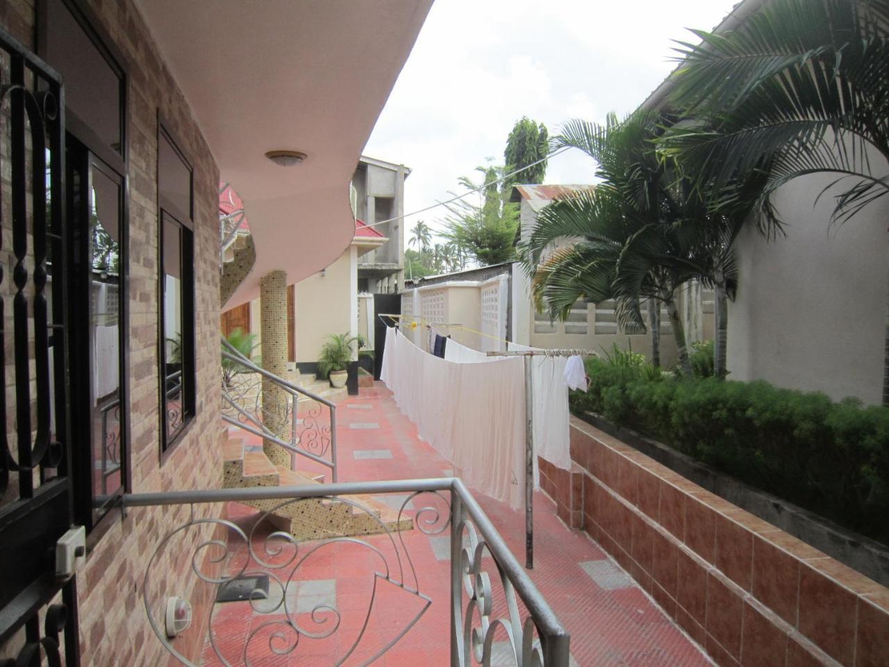 Jakicha Motel Dar es Salaam Ngoại thất bức ảnh