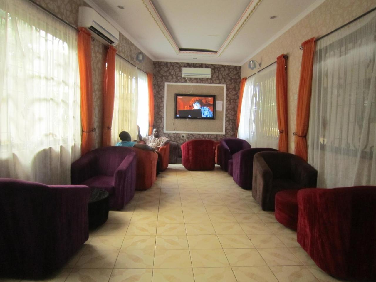 Jakicha Motel Dar es Salaam Ngoại thất bức ảnh