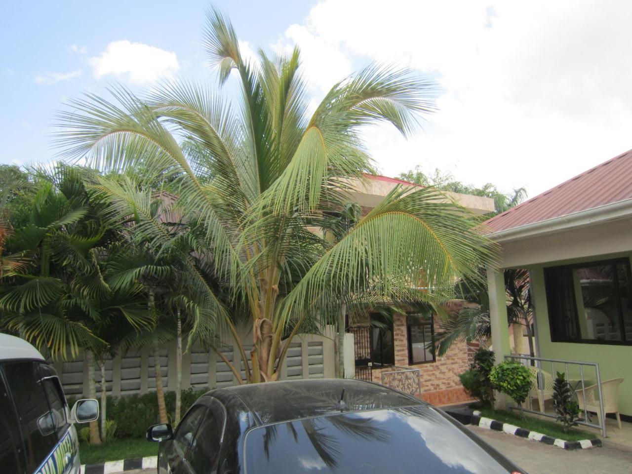 Jakicha Motel Dar es Salaam Ngoại thất bức ảnh