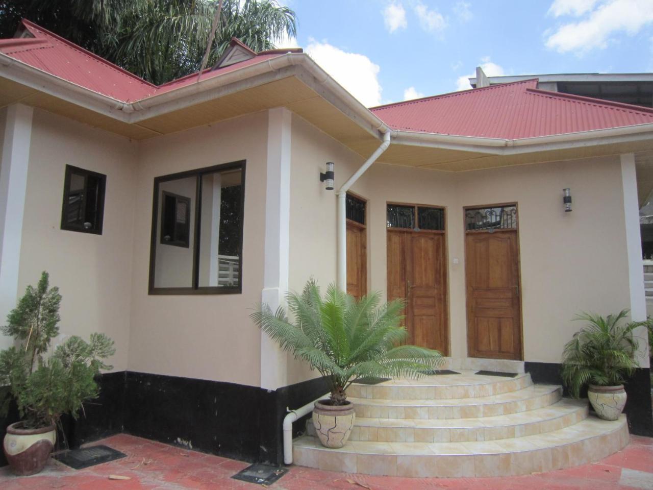 Jakicha Motel Dar es Salaam Ngoại thất bức ảnh