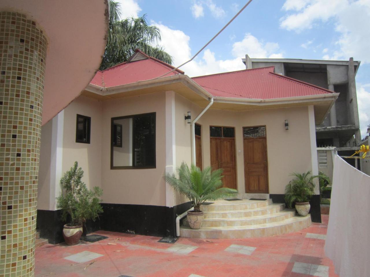 Jakicha Motel Dar es Salaam Ngoại thất bức ảnh