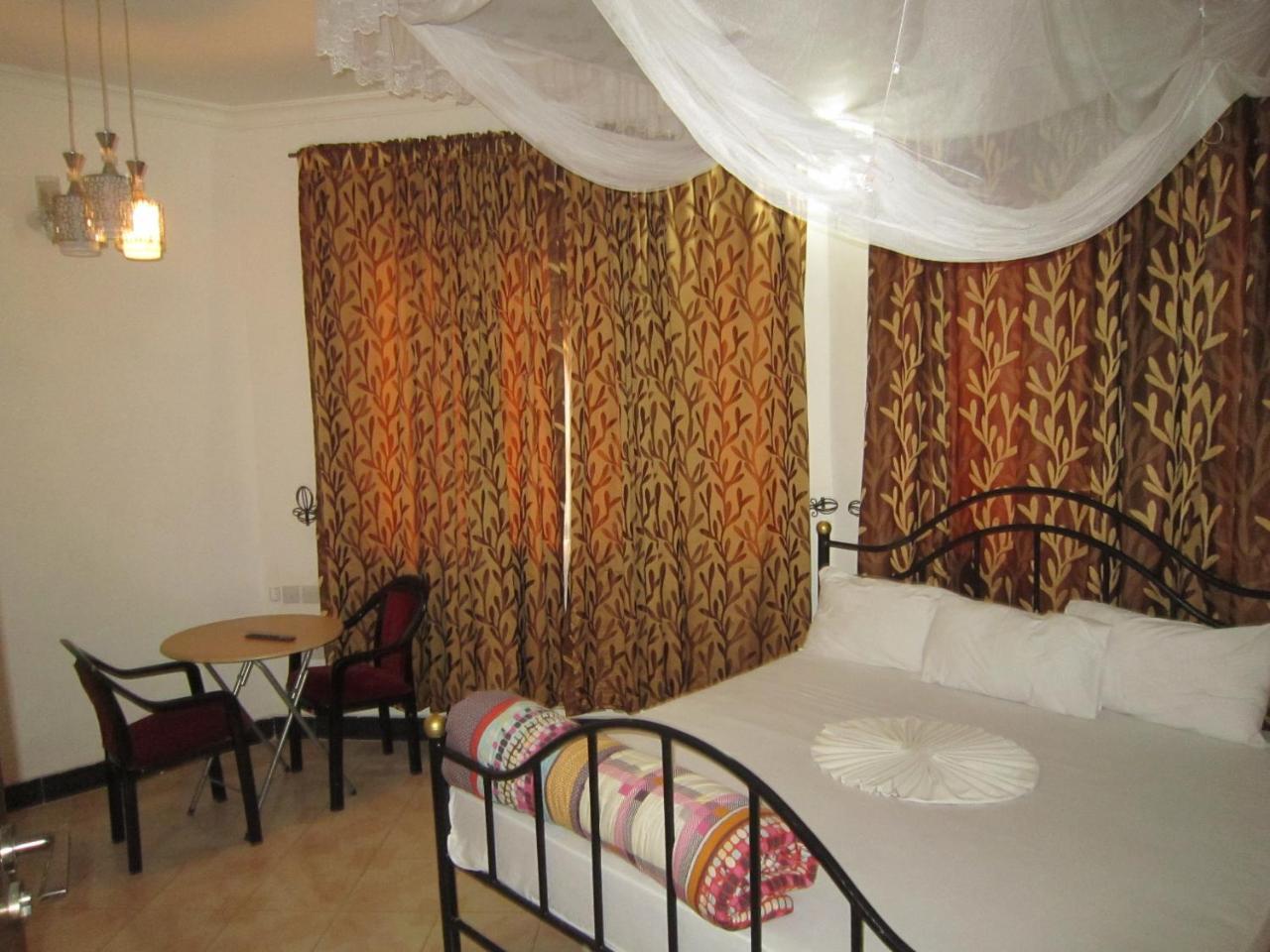 Jakicha Motel Dar es Salaam Ngoại thất bức ảnh