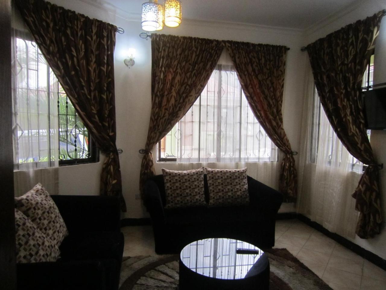 Jakicha Motel Dar es Salaam Ngoại thất bức ảnh